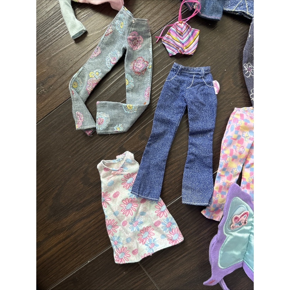 Huge 2000s Barbie & Ken Doll Clothes Lot Shoes Dresses Y2K Fashion Accessories - Picture 9 of 10